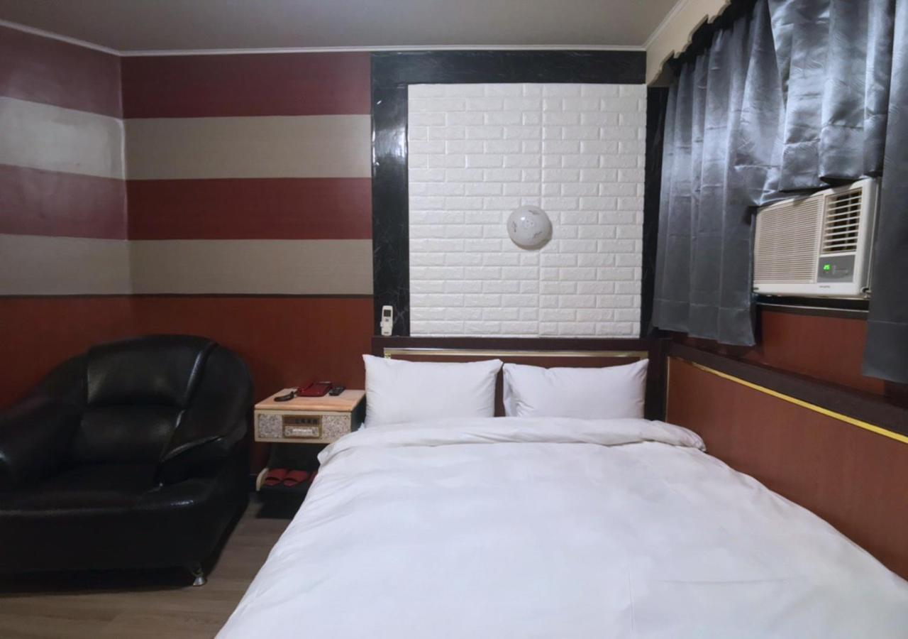 טאיצ'ונג Huang Kai Hotel מראה חיצוני תמונה
